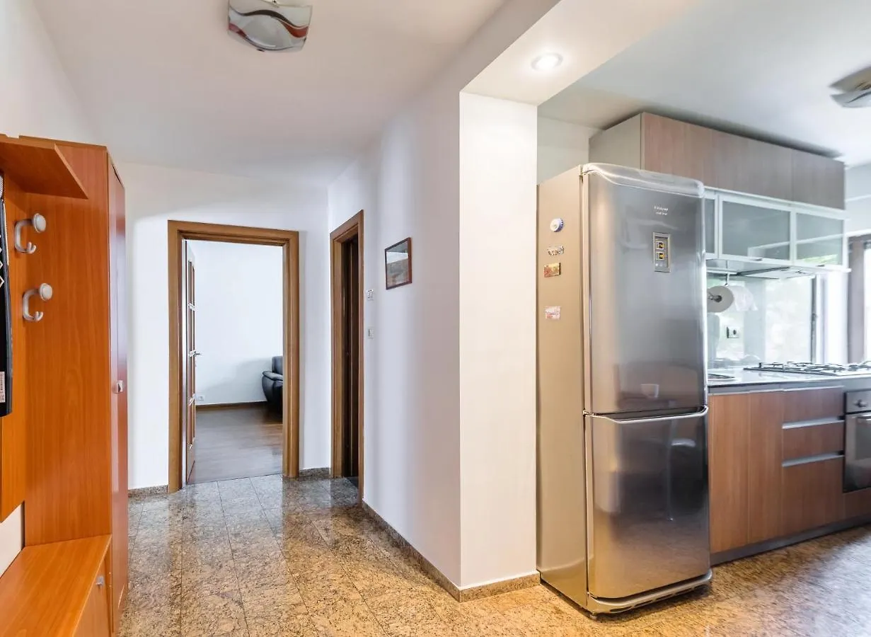 Lovely 2 Bedroom Apartment With Indoor Fireplace Bukarest